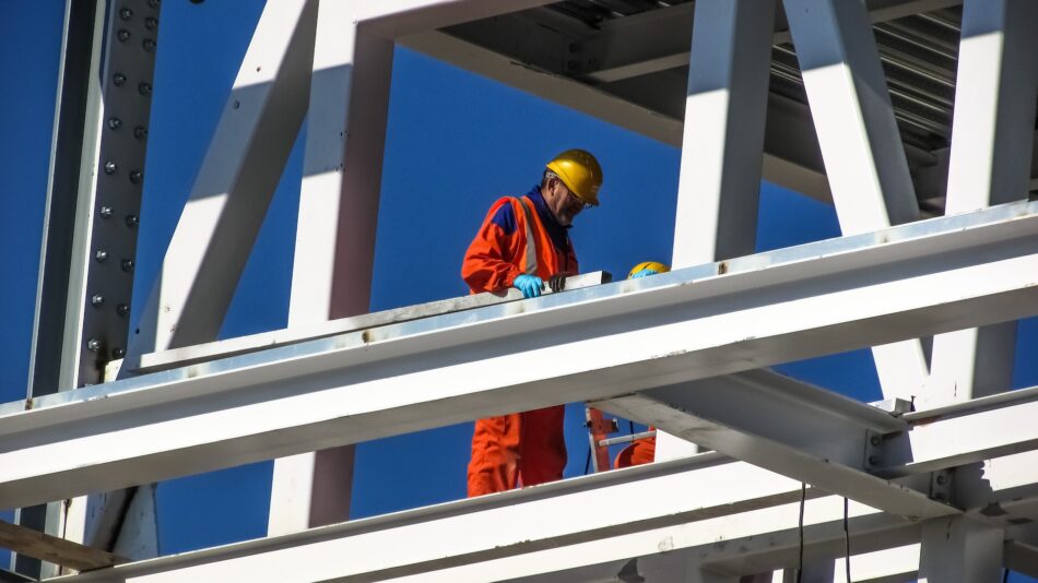 What are the jobs of a civil engineer?